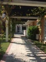 מלון דירות Aria Complex